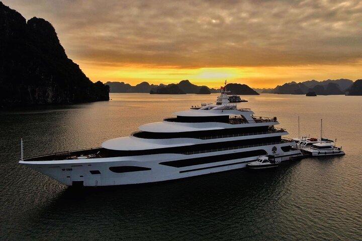 2D1N Scarlet Pearl Cruise von Hanoi – Ha Long & Lan Ha Bay