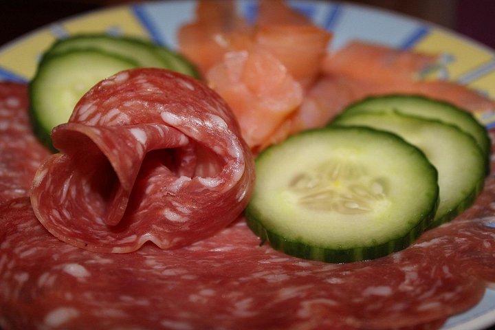 ドゥブロヴニクとカフタート青の洞窟島ツアー（飲み物とブランチ付き）