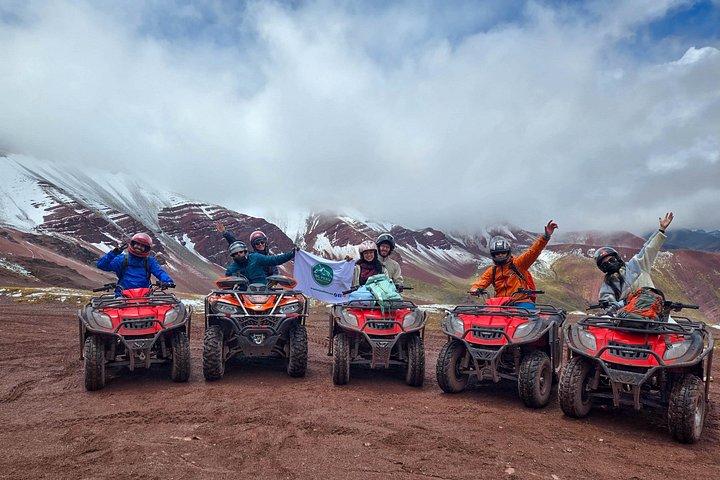 Montaña Arco Iris Perú + Valle Rojo con ATV TOUR DE UN DÍA COMPLETO