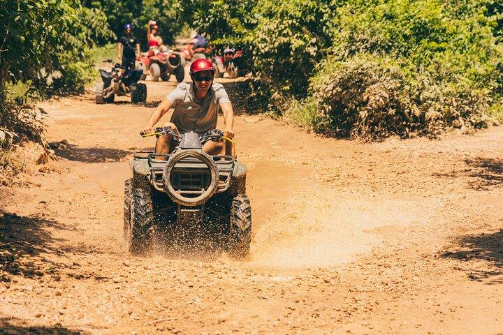 究極のジャングルアドベンチャー：ATV、乗馬＆セノーテスイム