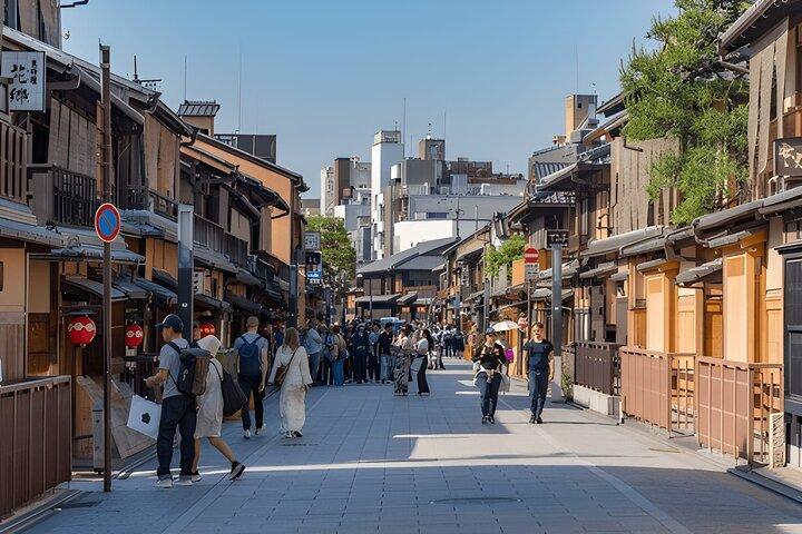 Privat Kyoto Sightseeing Tour med licensierad Green-Plate Vehicle