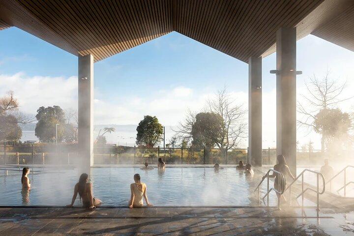 Depuis Auckland Wai Ariki et Rotorua Redwoods Excursion en petit groupe
