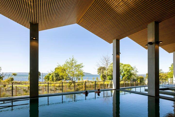 De Auckland Wai Ariki e Rotorua Redwoods Small Group Tour