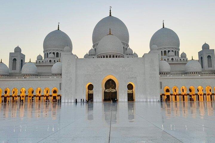 Private halbtägige Stadtrundfahrt durch Abu Dhabi