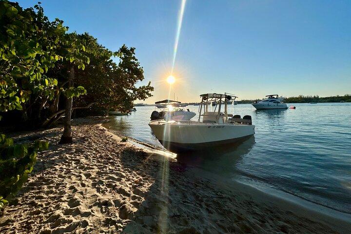 Miami: Sunset Boat Charter Cruise in a Formula Thunderbird
