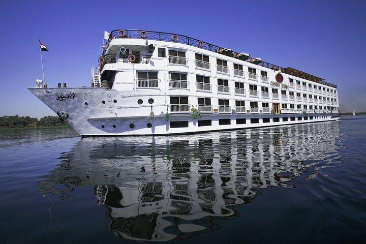 4 dag 3 nætter Nile Cruise fra Aswan til Luxor Private Tour