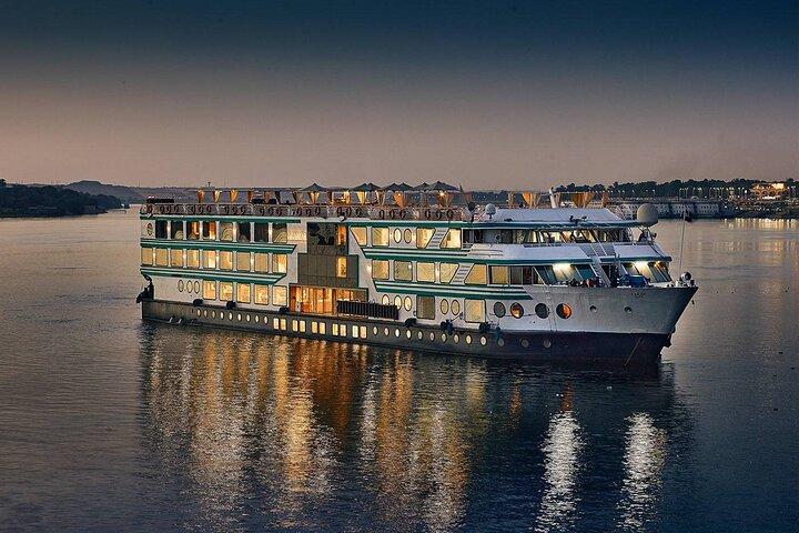 4 dag 3 nætter Nile Cruise fra Aswan til Luxor Private Tour