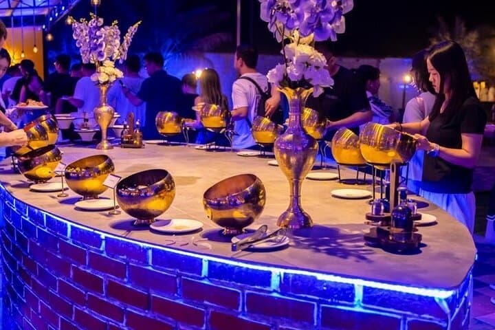 Dubai Dessert Safari Private Car with Dunes Bashing & Dinner