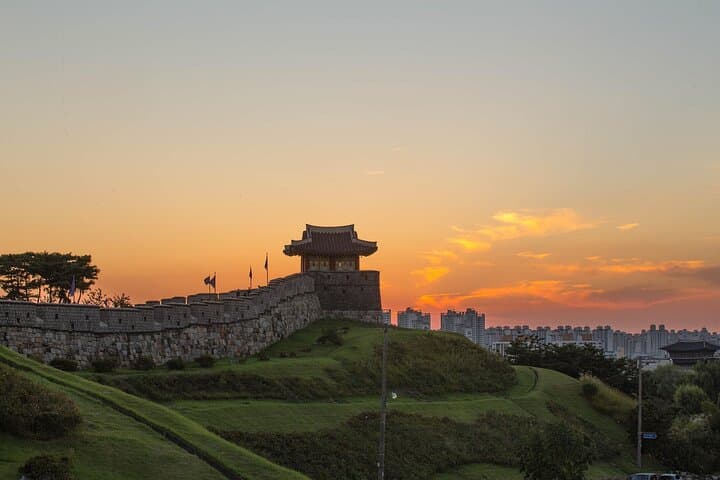 Beyond Seoul: Starfield Library, Hwaseong Fortress & Cave Quest