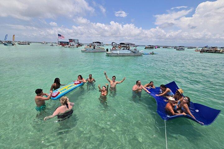 Xtreme H2O 12 Passenger Pontoon Vermietung Angrenzend an Crab Island