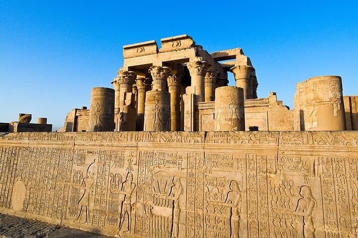 Full Day Luxor Tour from Cairo with Private Guide