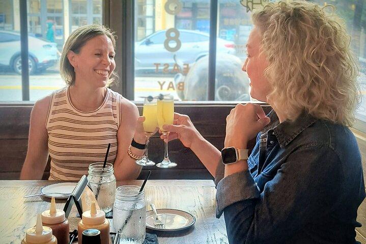 BEAT THE HEAT & Tour in Comfort! Charleston's Food & History Tour