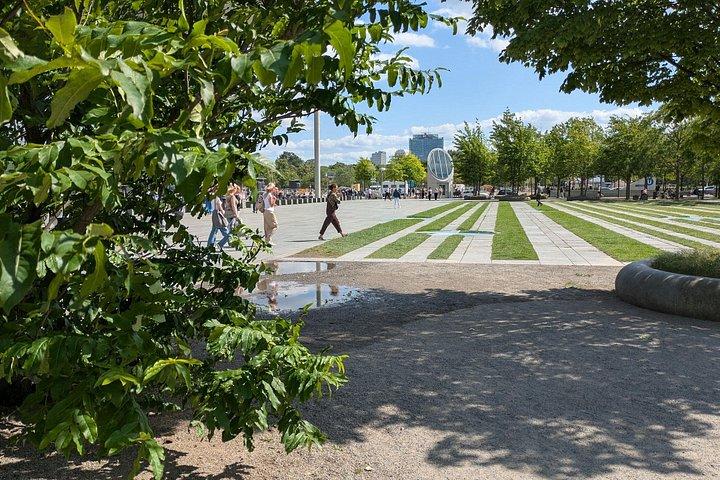Tour exprés por el distrito gubernamental más visita al Reichstag con su cúpula