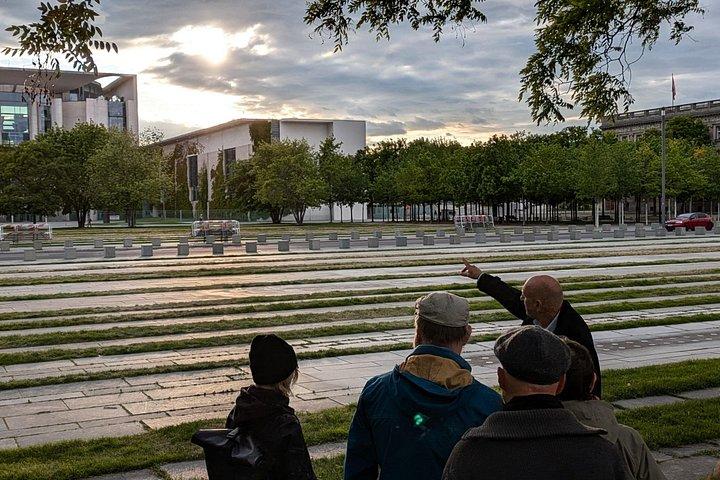 Rondleiding langs plekken van democratie in het regeringsdistrict van Futurium