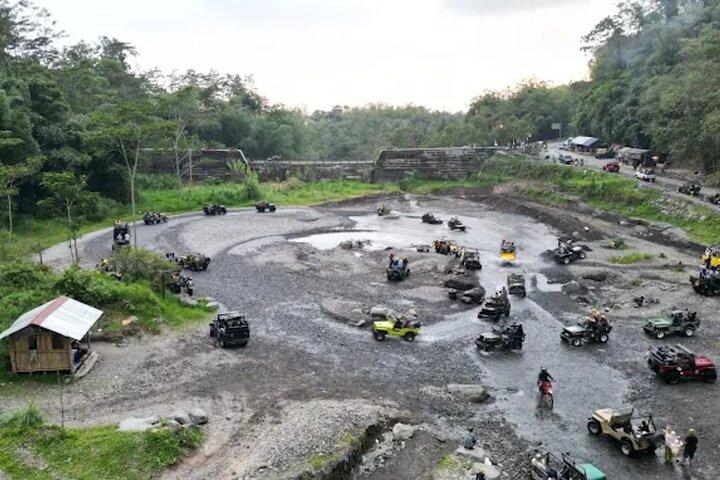 Mount Merapi Jeep 4x4 4WD a Tagestour in Yogyakarta