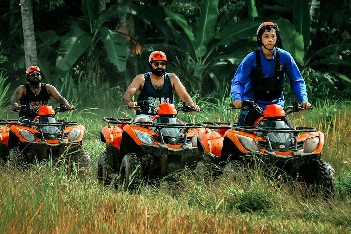 Bali ATVクワッドバイクとラフティングコンボ（コーヒーテイスティング付き）