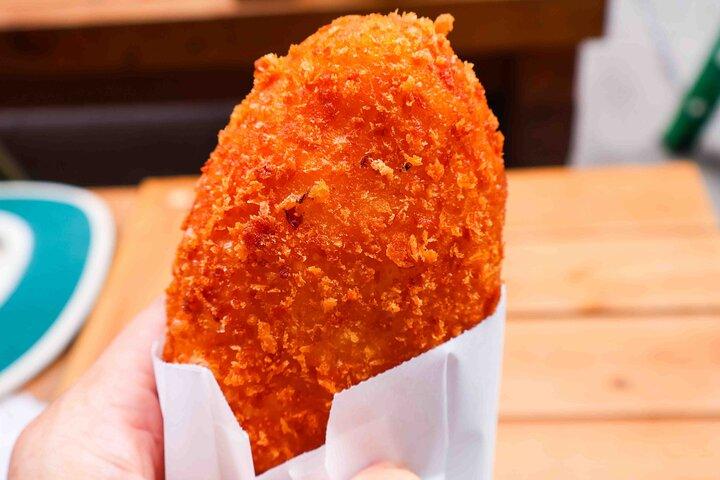 Osaka Street Food Tour Near Umeda (Takoyaki & Local Eats)