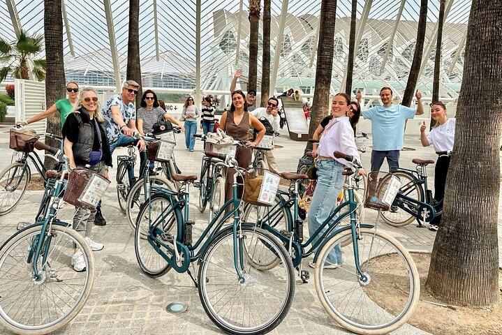 オールインワンバレンシアプライベートバイクツアー