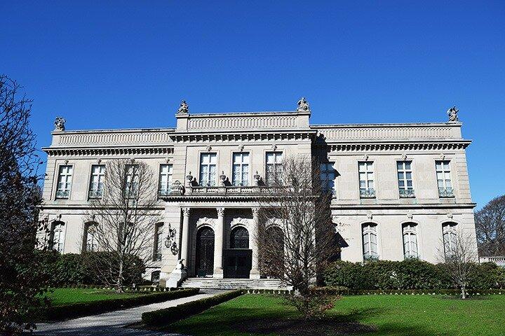 Newport RI Mansions Scenic Trolley Tour (Ages 8+ only)