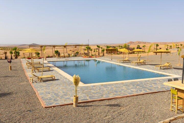 Agafay Desert Night Pass Diner Show en Camel Ride Experience