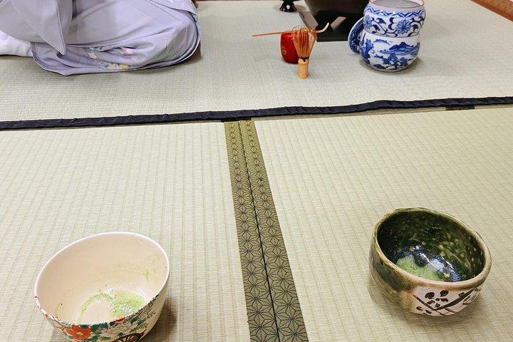 Osaka Shinsaibashi: Authentic Japanese Tea Experience
