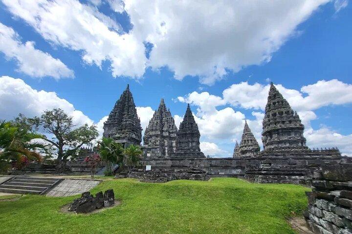 Gegarandeerde Borobudur Klim omhoog toegang & Prambanan Kleine Groep Tour