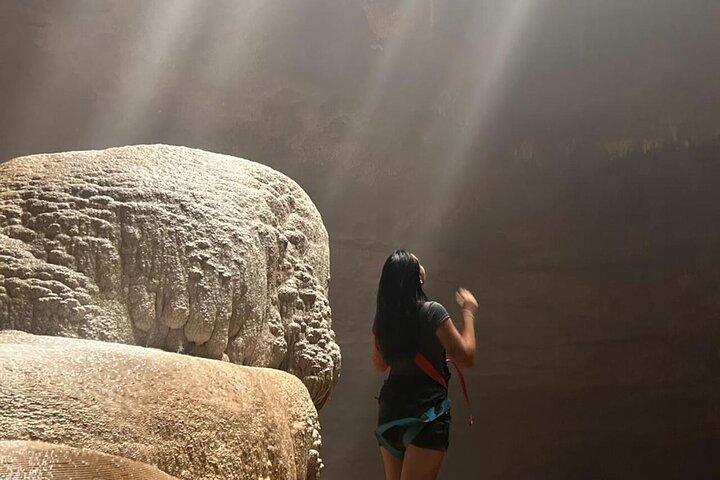 Tour di un giorno a Yogyakarta: Grotta di Jomblang e giro in gondola sulla spiaggia di Timang