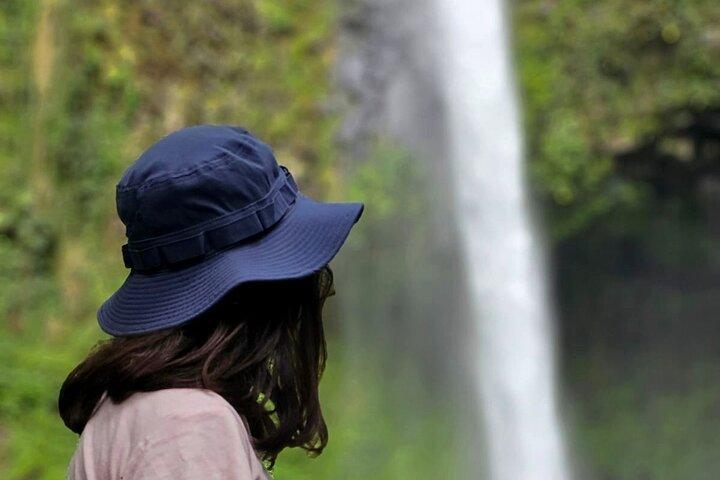 Visite combinée toute la journée Ponts + Volcan + Déjeuner + Cascade