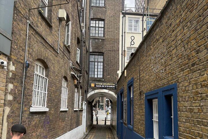 Jack the Ripper Themed Pub Crawl with Beer