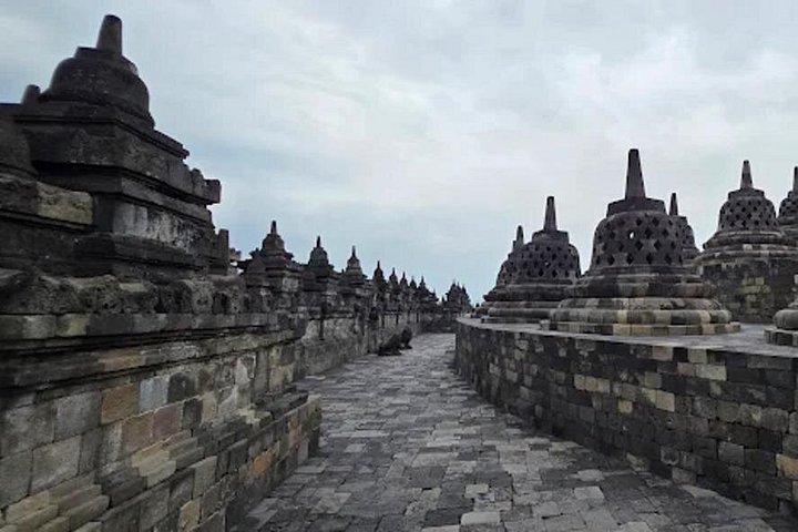 プントゥク・セトゥンブ寺院、ボロブドゥール寺院、プランバナン寺院の日の出