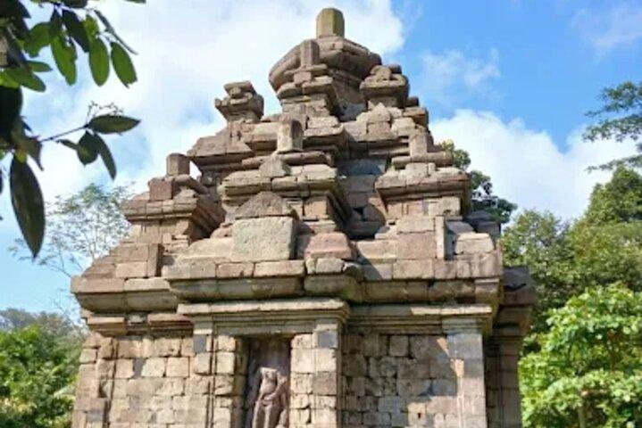 Tagestour nach Nepal Van Java & Selogriyo Tempel von Yogyakarta