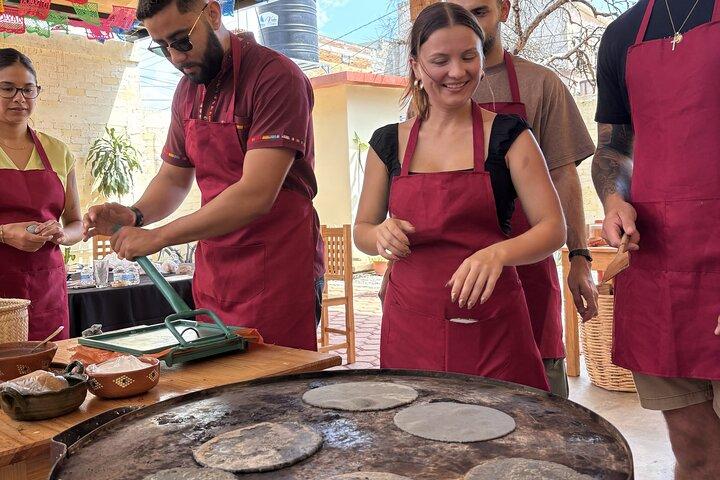 Lezione di cucina tradizionale oaxaca con uno chef locale