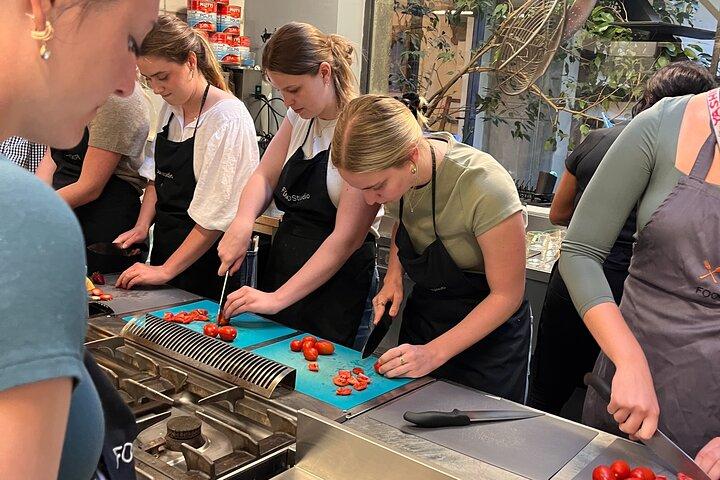 2 Hour Florence Pizza and Gelato Small Group Guided Cooking Class