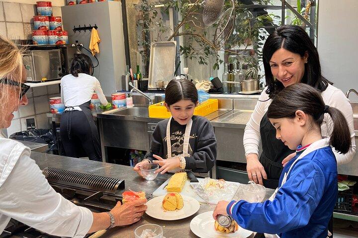 2 Hour Florence Pizza and Gelato Small Group Guided Cooking Class