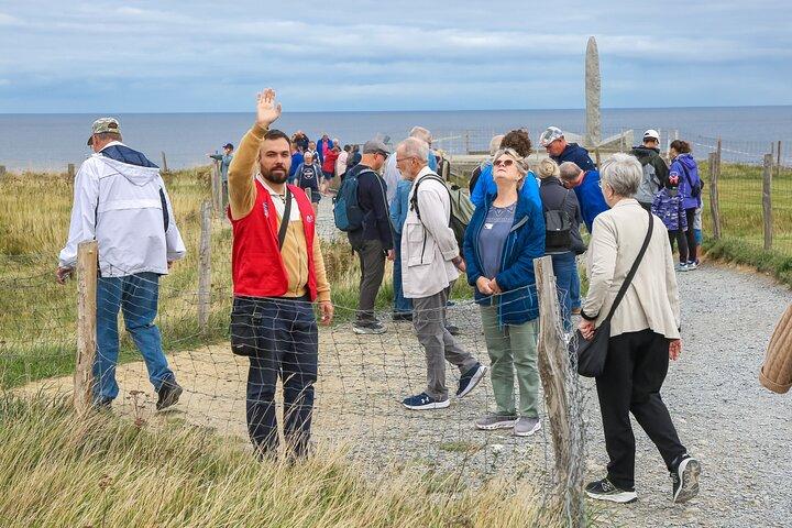 パリ発、ノルマンディー上陸作戦の海岸と第二次世界大戦の跡地を巡る日帰り旅行