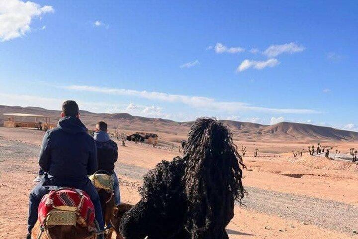 Marrakech: Agafay Desert Sunset Dinner, Camel Ride & Berber Show