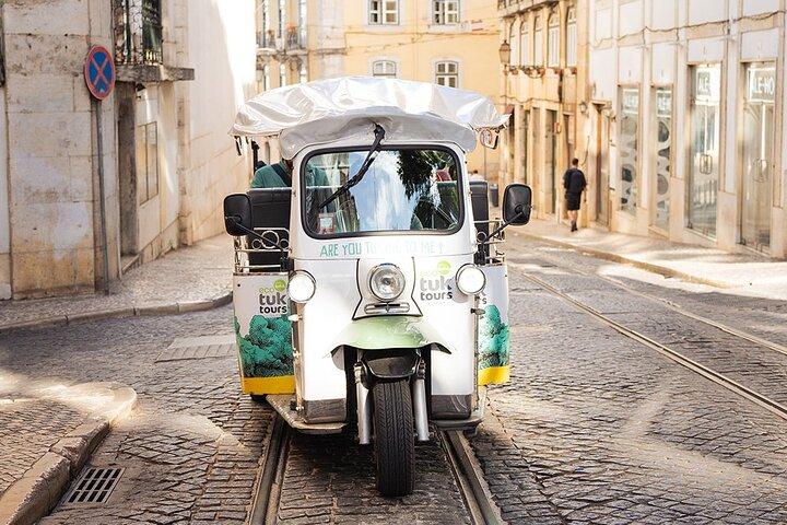 Explore Lisbon by Tuk Tuk: History and Viewpoints