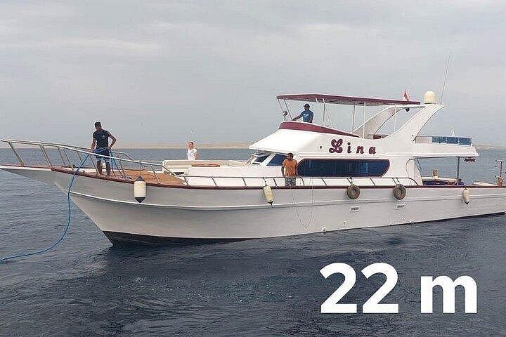 フルガダ島発フルデイボートシュノーケリングとアイランドツアー