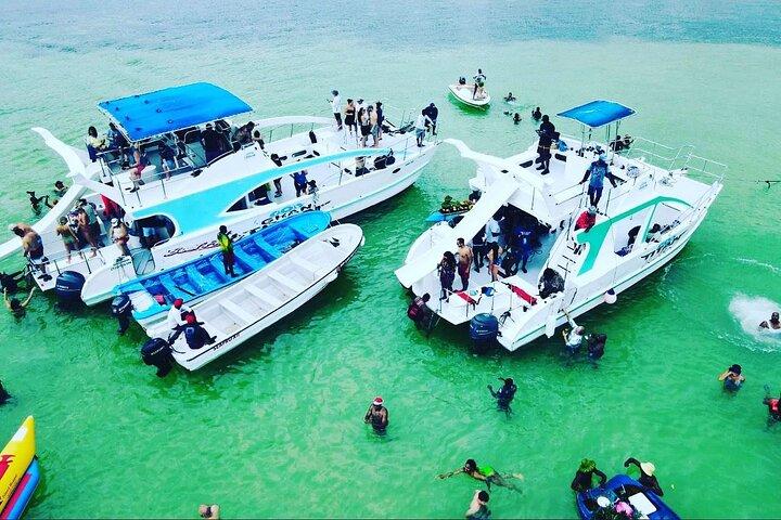 Party Boat Punta Cana, Bebidas+ Musica+ Snorkel + Piscina natural