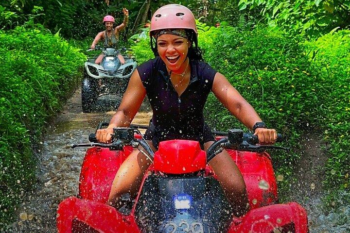 Ultimative Ubud ATV Experience Wasserfall Dschungel Trails und Tunnel