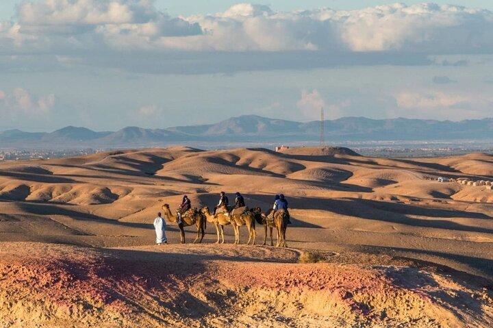 Marrakech: Agafay Desert Sunset Dinner, Camel Ride & Berber Show