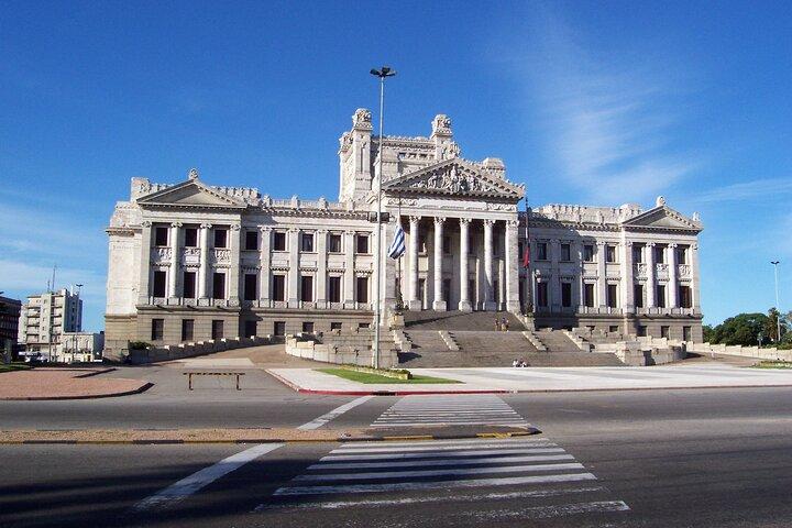Beste private Montevideo Landausflug : Stadtrundfahrt. Optionale WineTasting Tour.