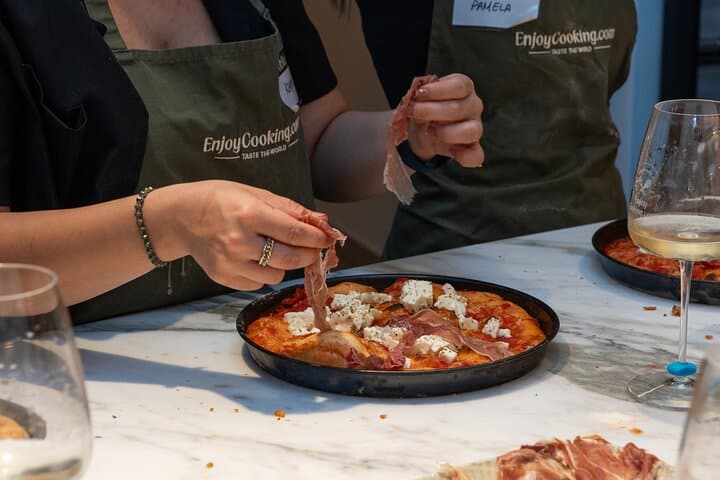 Italian Classics: Pizza, Ravioli & Italian Dessert Class in Rome