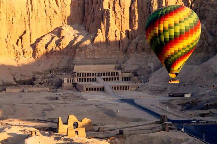 Luxury Hot Balloon Ride in Luxor with Hotel Pickup