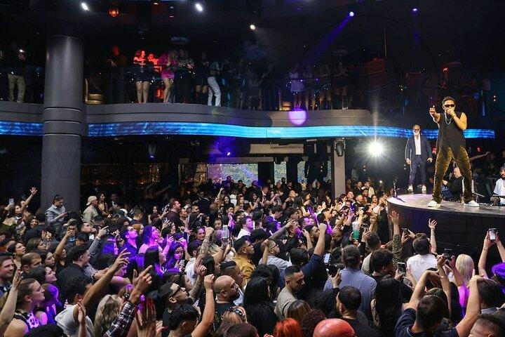 Vegas Nightclub Crawl mit Partybus mit Fast Pass Entry