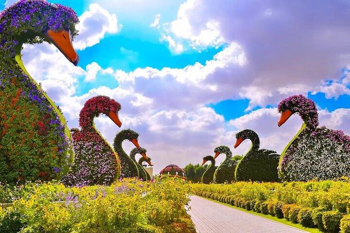 Billet til Miracle Garden og Global Village med transfer