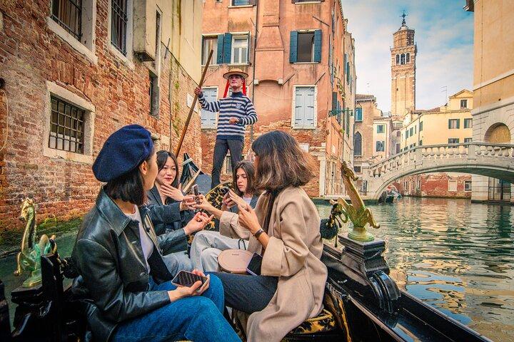 Veneza Gondola Ride : 30 - Minuto Classic Canal Experience