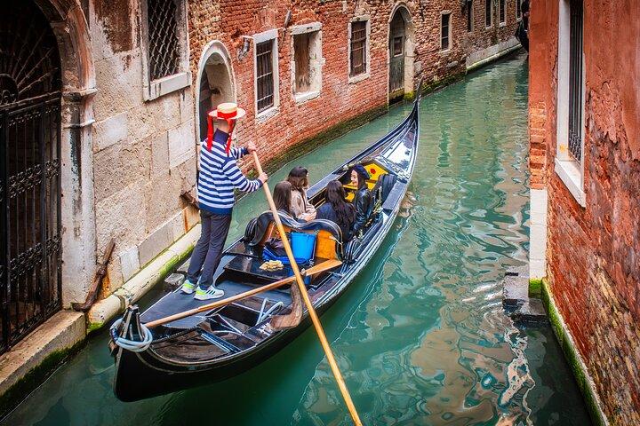 Veneza Gondola Ride : 30 - Minuto Classic Canal Experience