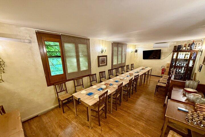 Florence Pasta and Tiramisu Cooking Class with Wine