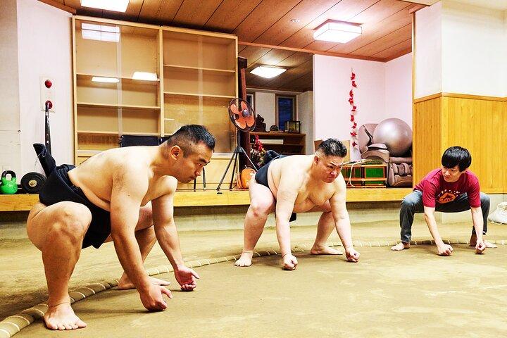 Tokio Sumo Experiencia con espectáculo en vivo y desafío de audiencia